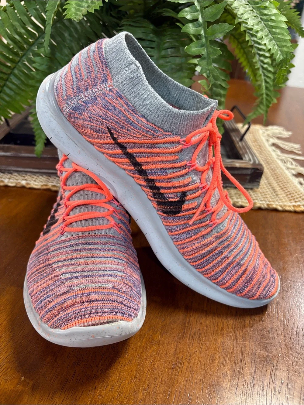 Nike Women’s Flyknit Trainers - Coral and Gray